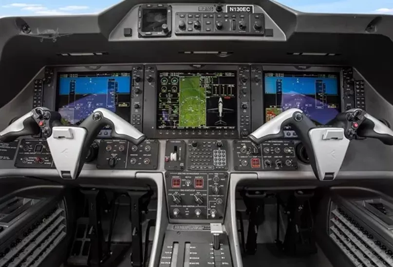 Embraer Phenom 100 Jet Controls