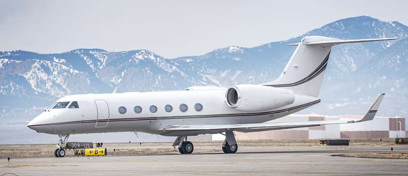 A Gulfstream G450 is a marvelous option for rent a heavy or large plane