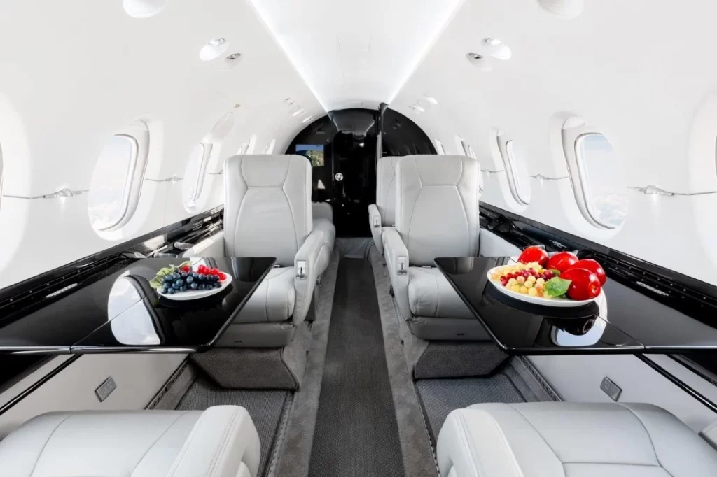 Amenities on private flights to go to the 2024 MLB final