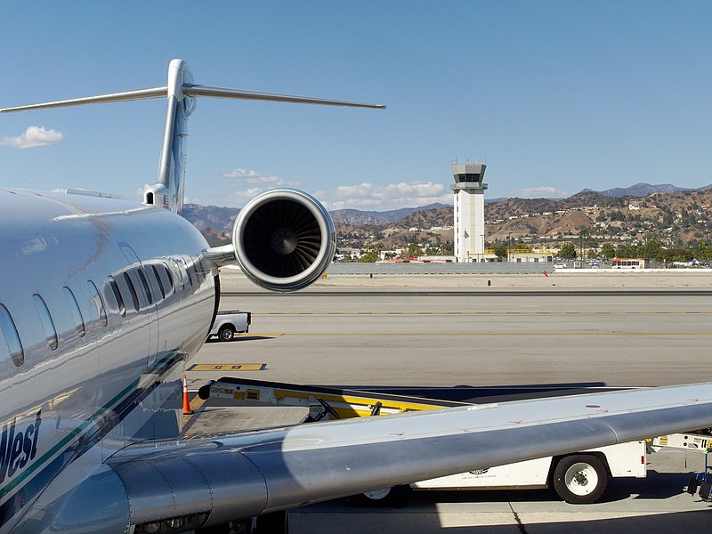 Hollywood Burbank Airport is one of the most important airports in Los Angeles