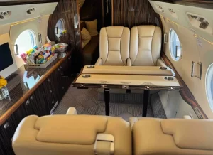 Gulfstream G550 interior layout