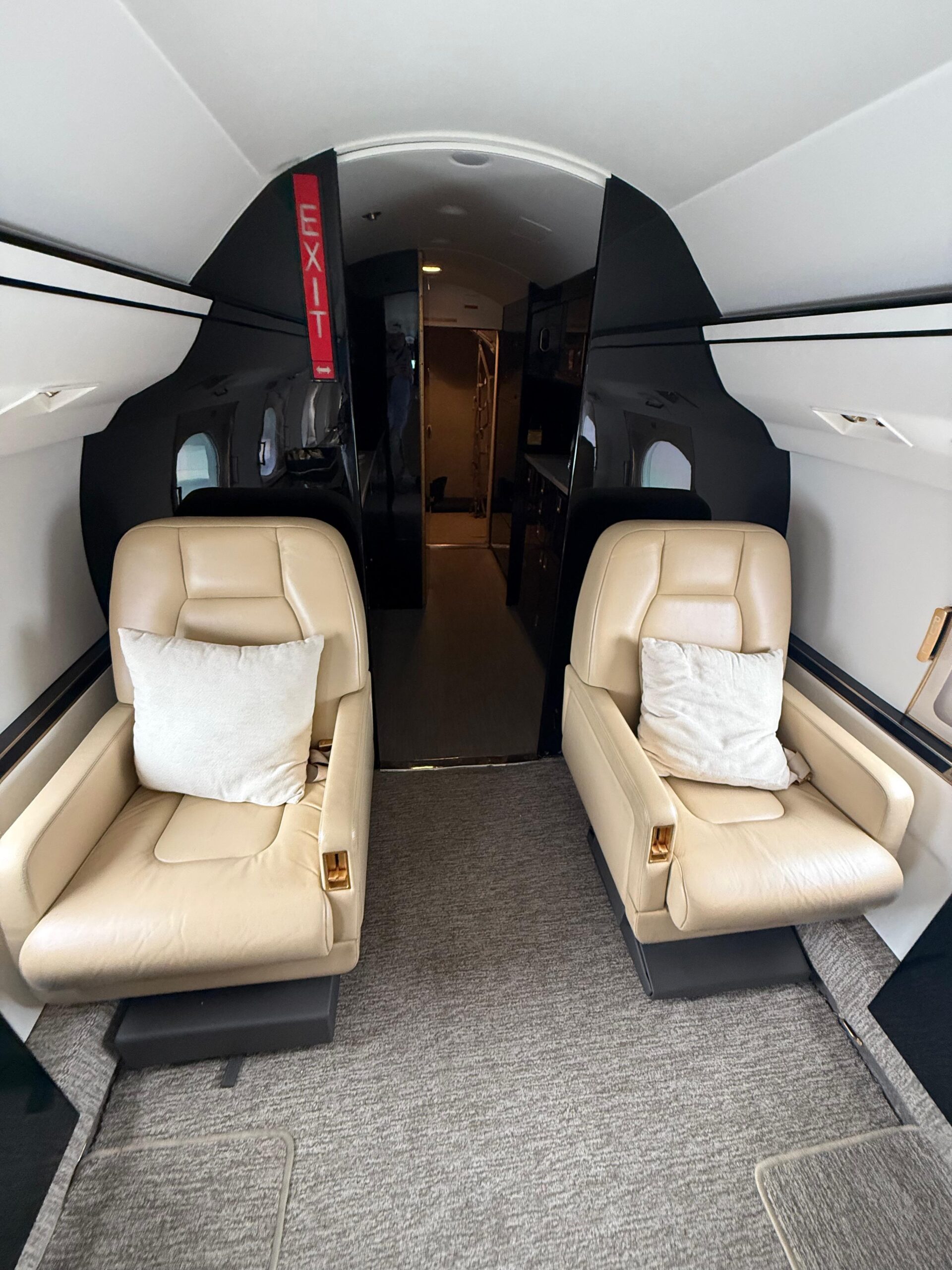 Gulfstream GIV Interior View