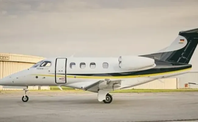 Side shot Embraer Phenom 100EV