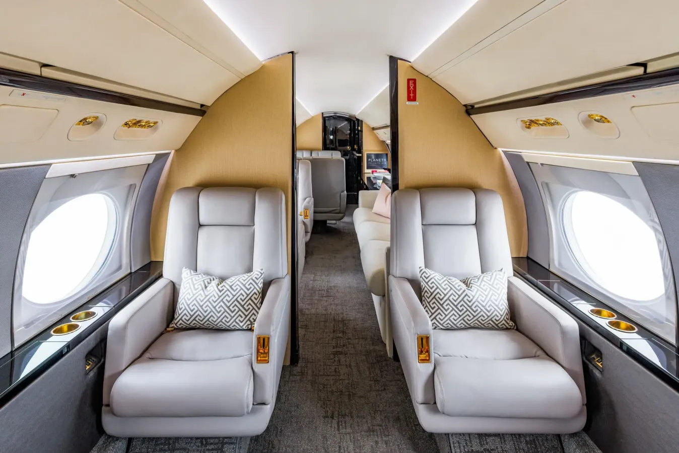 Family charter flights and private jet services with 5 Star Jets 